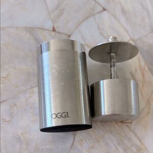 OGGI Stainless Steel Cocktail Shaker Silver Brushed Metal‎ Barware with Strainer